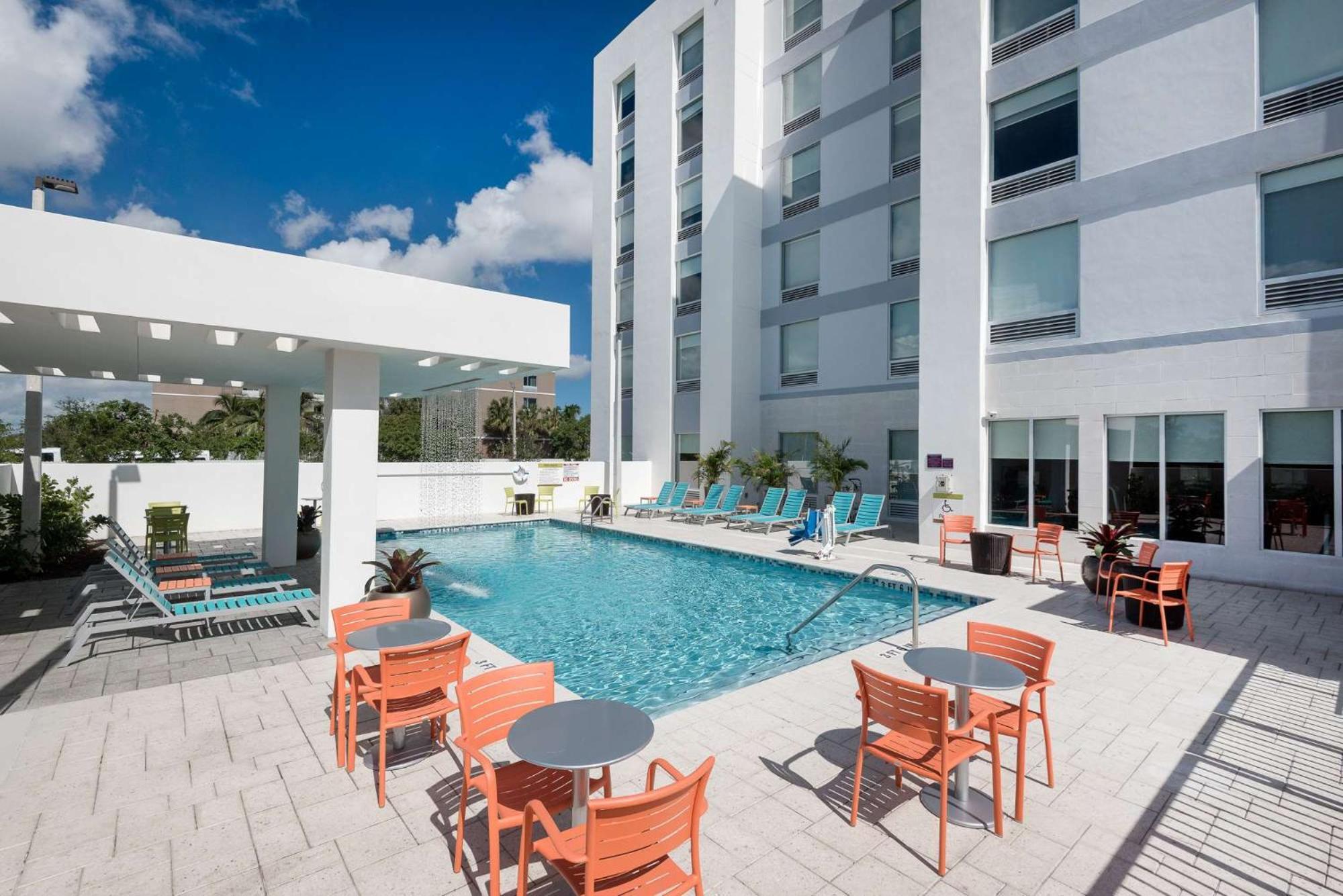 Home2 Suites By Hilton Ft. Lauderdale Airport-Cruise Port Дания-Бич Экстерьер фото